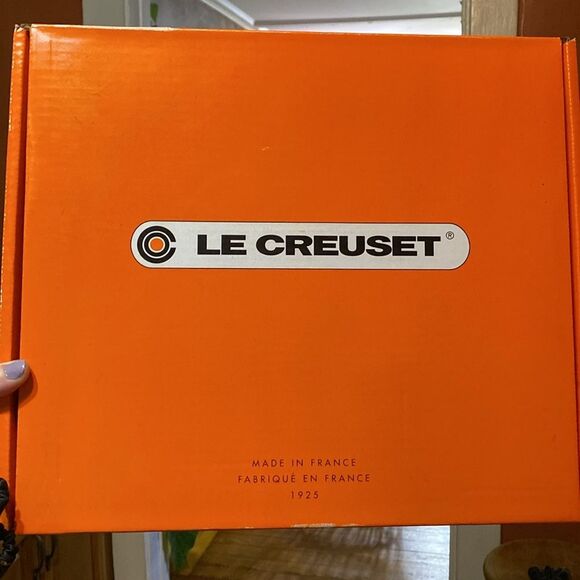 Le Creuset Tote Bag and Box - Picture 2 of 10